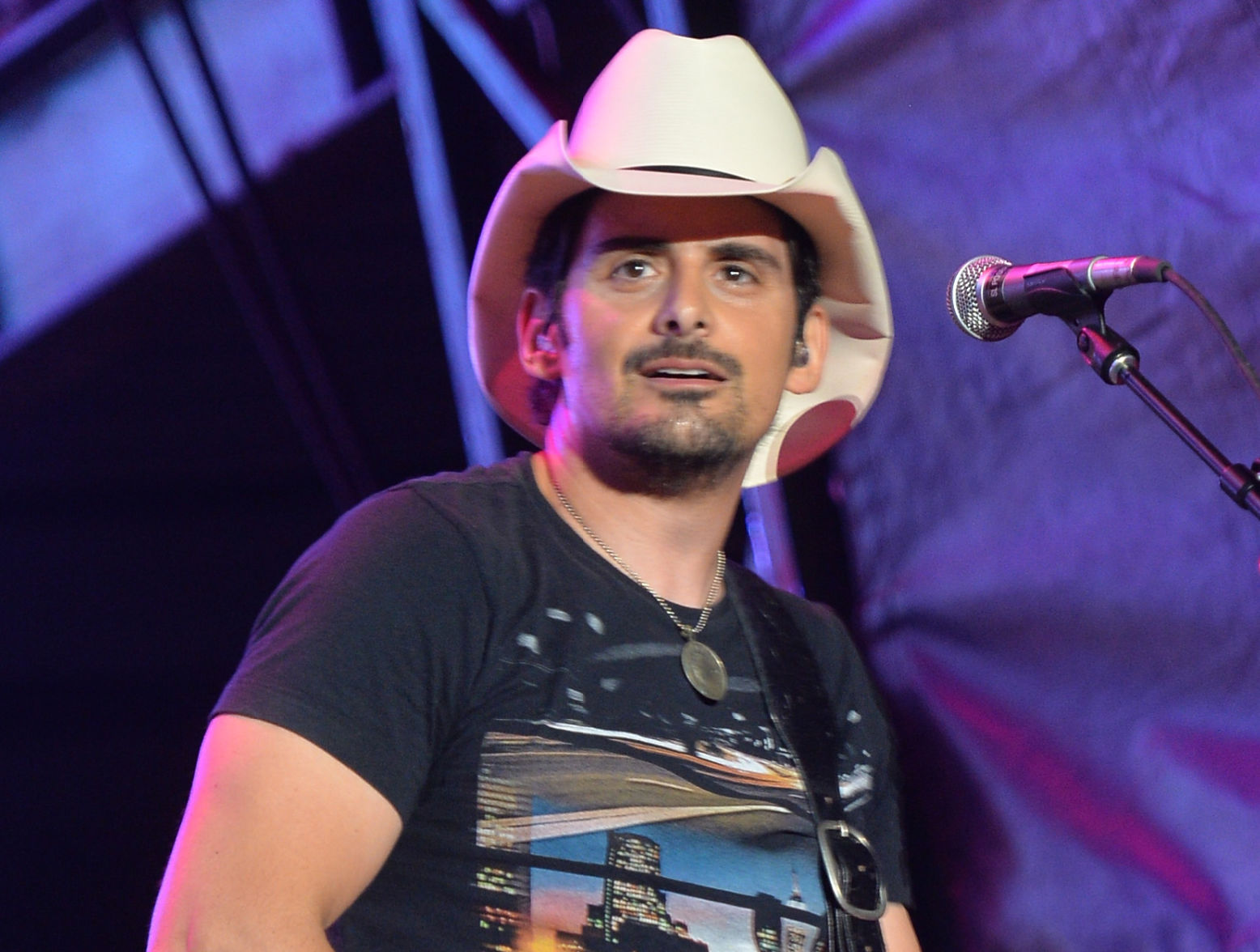 Brad Paisley Announces 2024 World Tour - Backstage Country