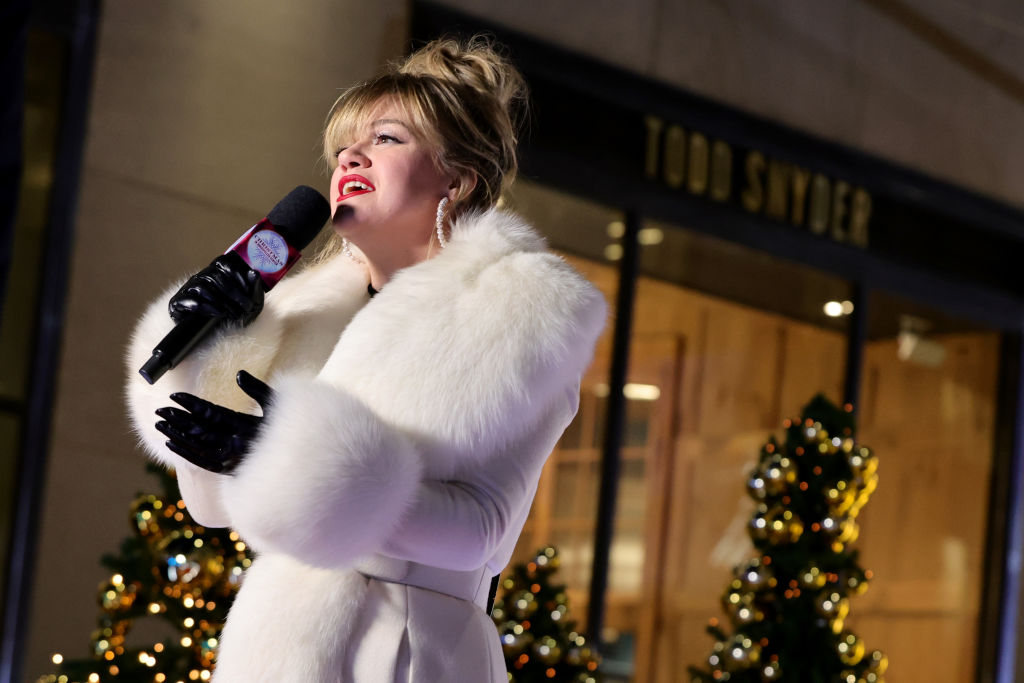 2023 Rockefeller Center Christmas Tree Lighting Ceremony, Kelly Clarkson's Best Kellyoke Performances Of 2024 (So Far)